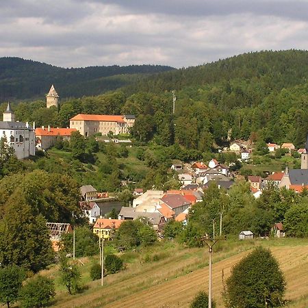 Hotel Ruze Rozmberk Nad Vltavou Exterior photo