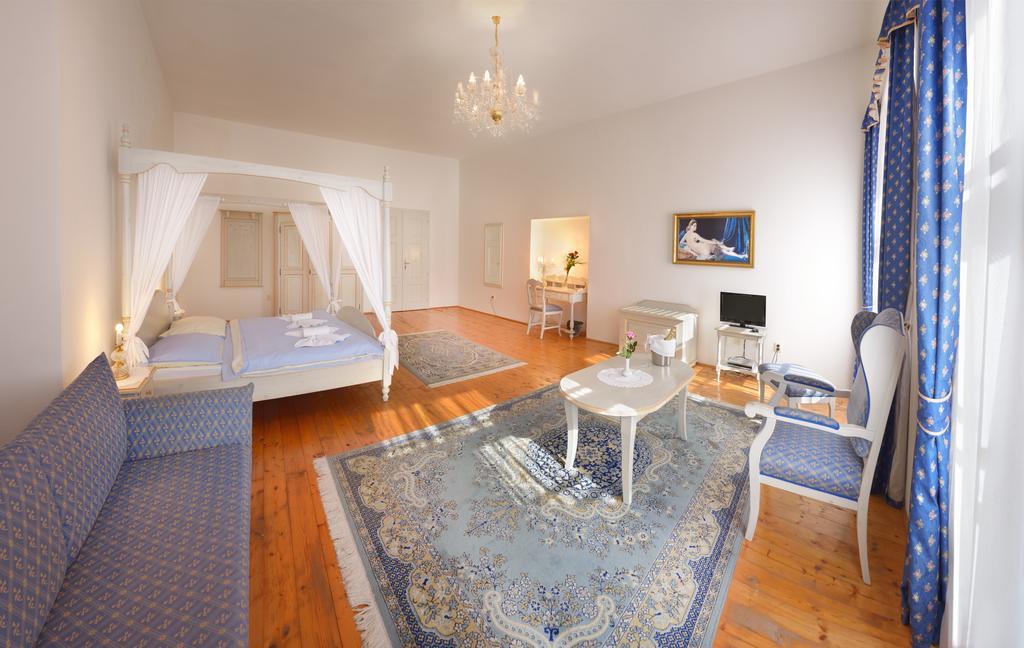 Hotel Ruze Rozmberk Nad Vltavou Room photo